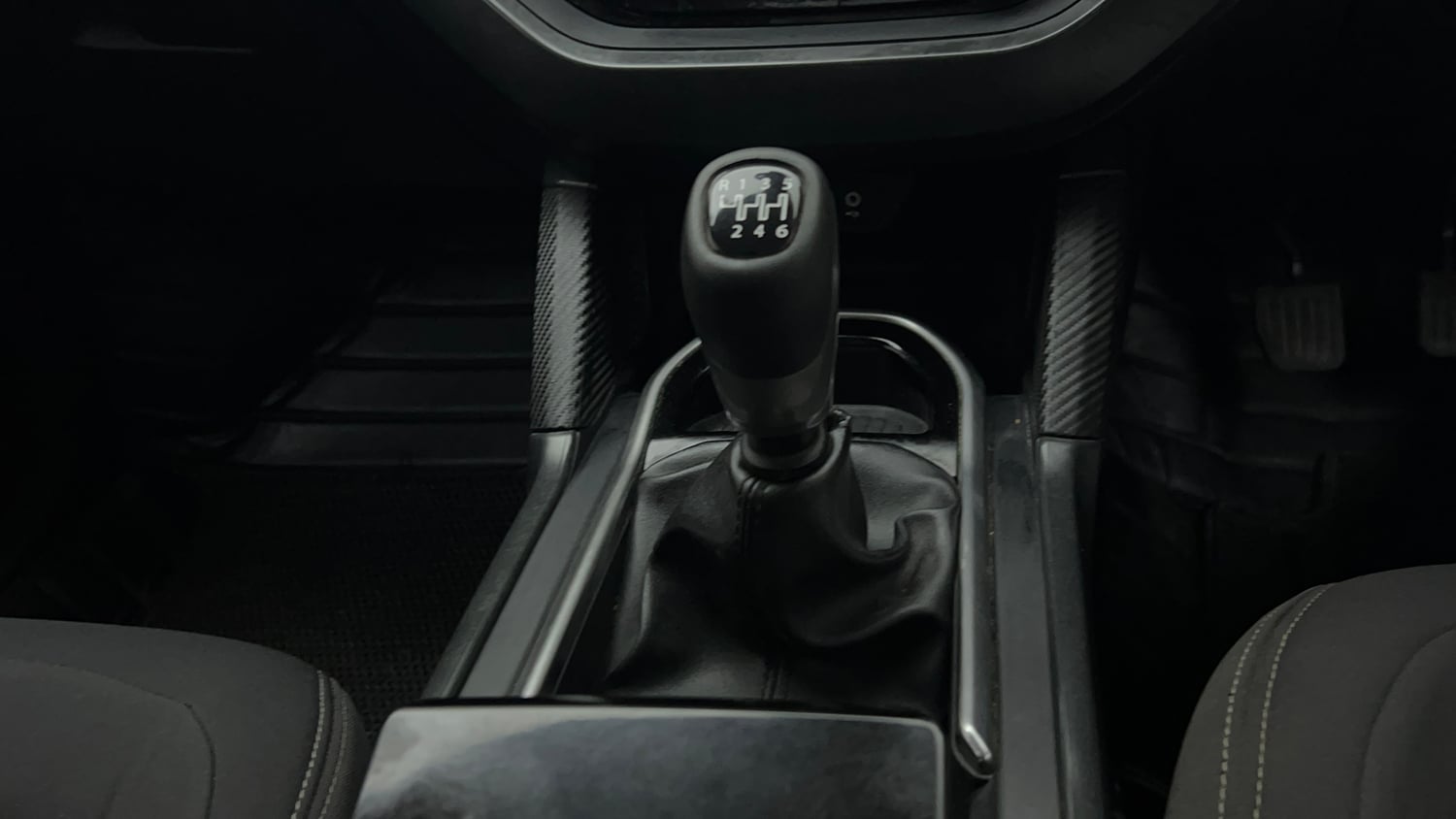 Used 2021 Tata Harrier XT Plus Dark Edition Diesel Manual interior GEAR  KNOB VIEW