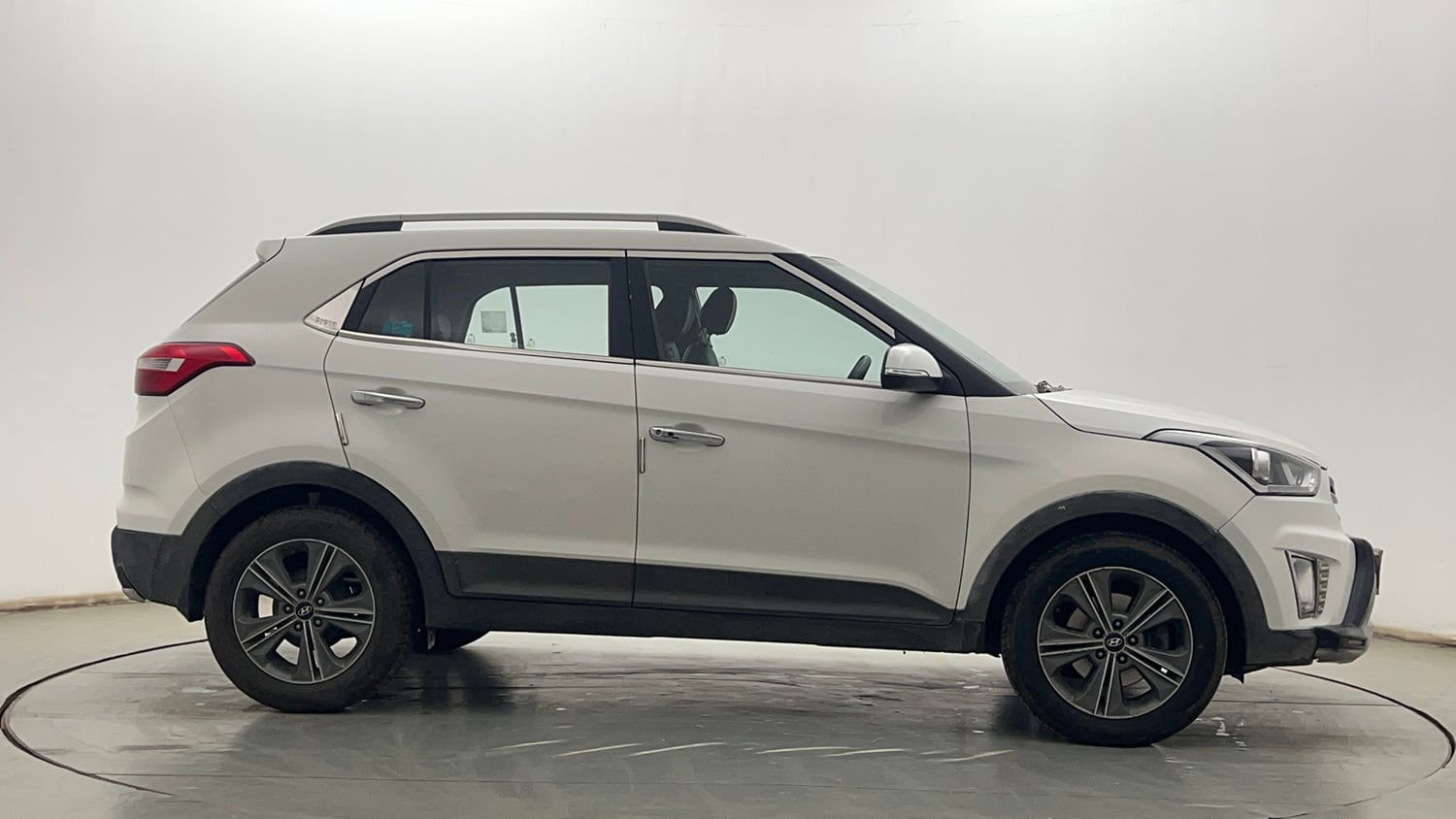 Used 2017 Hyundai Creta SX Plus 1.6 AT Petrol Petrol Automatic exterior RIGHT SIDE VIEW