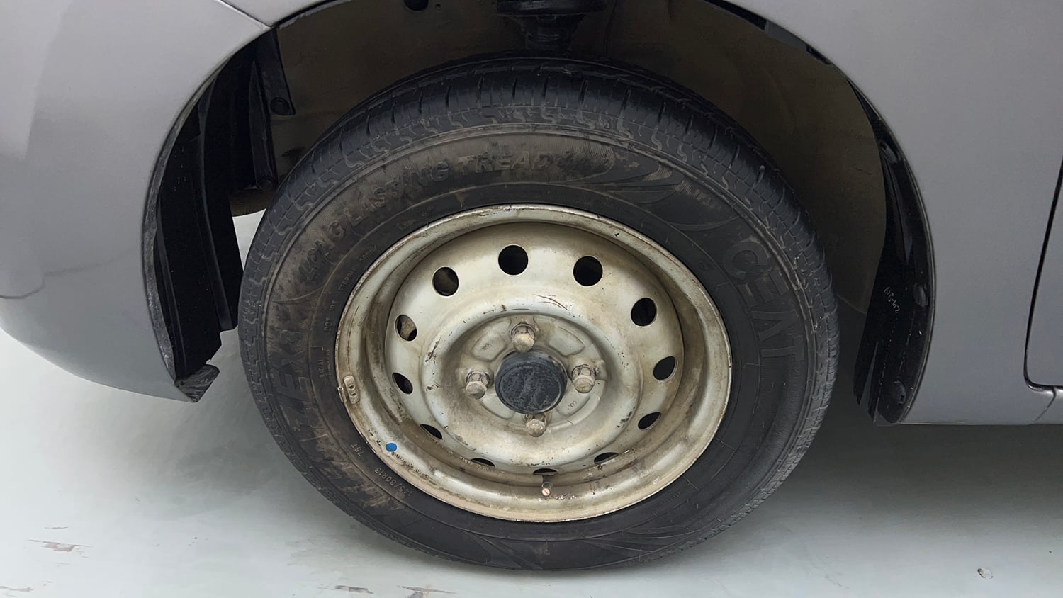 Used 2019 Maruti Suzuki Wagon R LXI CNG Cng Manual tyres LEFT FRONT TYRE RIM VIEW