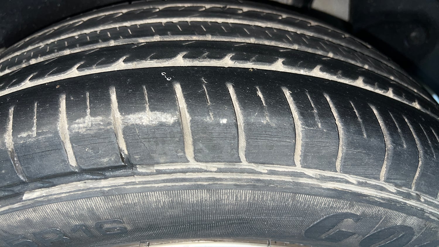 Used 2018 Hyundai Creta E Plus 1.6 Petrol Petrol Manual tyres LEFT REAR TYRE TREAD VIEW