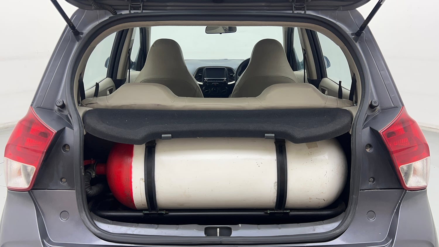 Used 2019 Hyundai Santro Sportz CNG Cng Manual interior DICKY INSIDE VIEW