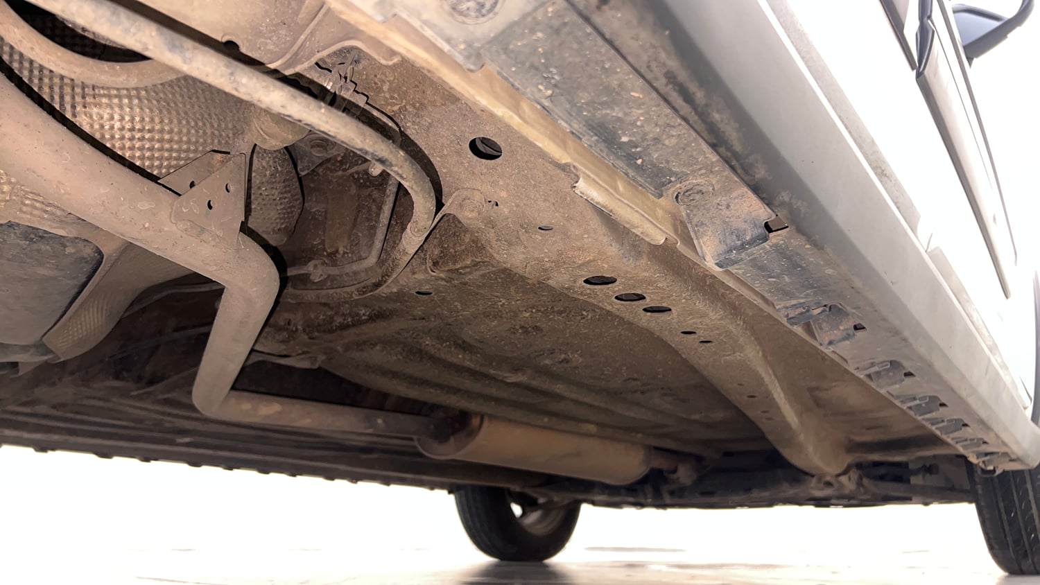 Used 2018 Maruti Suzuki Ignis Alpha 1.2 AMT Petrol Automatic extra REAR RIGHT UNDERBODY VIEW