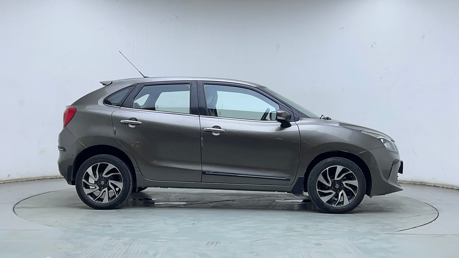Used 2019 Maruti Suzuki Baleno Zeta Petrol Manual exterior RIGHT SIDE VIEW