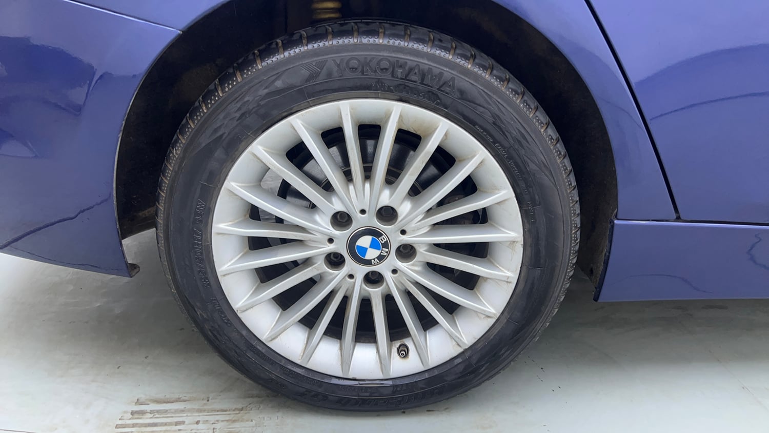 Used 2018 BMW 3 Series 320d Luxury Line Diesel Automatic tyres RIGHT REAR TYRE RIM VIEW