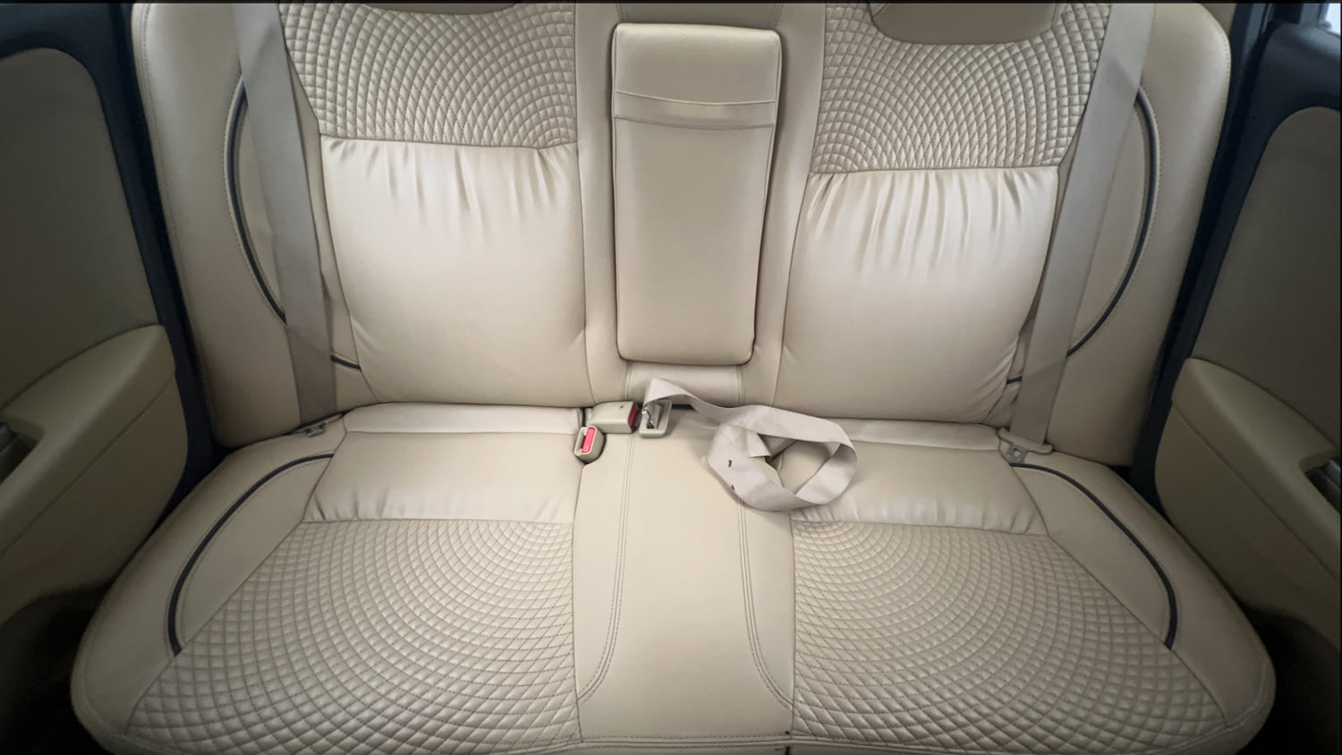Used 2015 Honda City V Petrol Manual interior REAR SEAT CONDITION VIEW