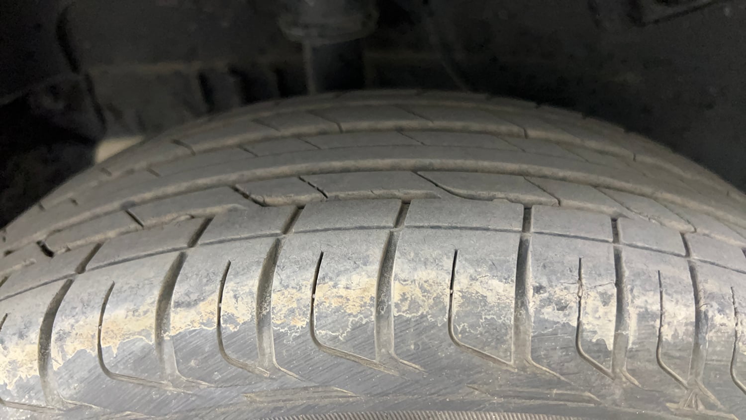 Used 2022 Tata Nexon XMA (S) Diesel Diesel Automatic tyres RIGHT REAR TYRE TREAD VIEW