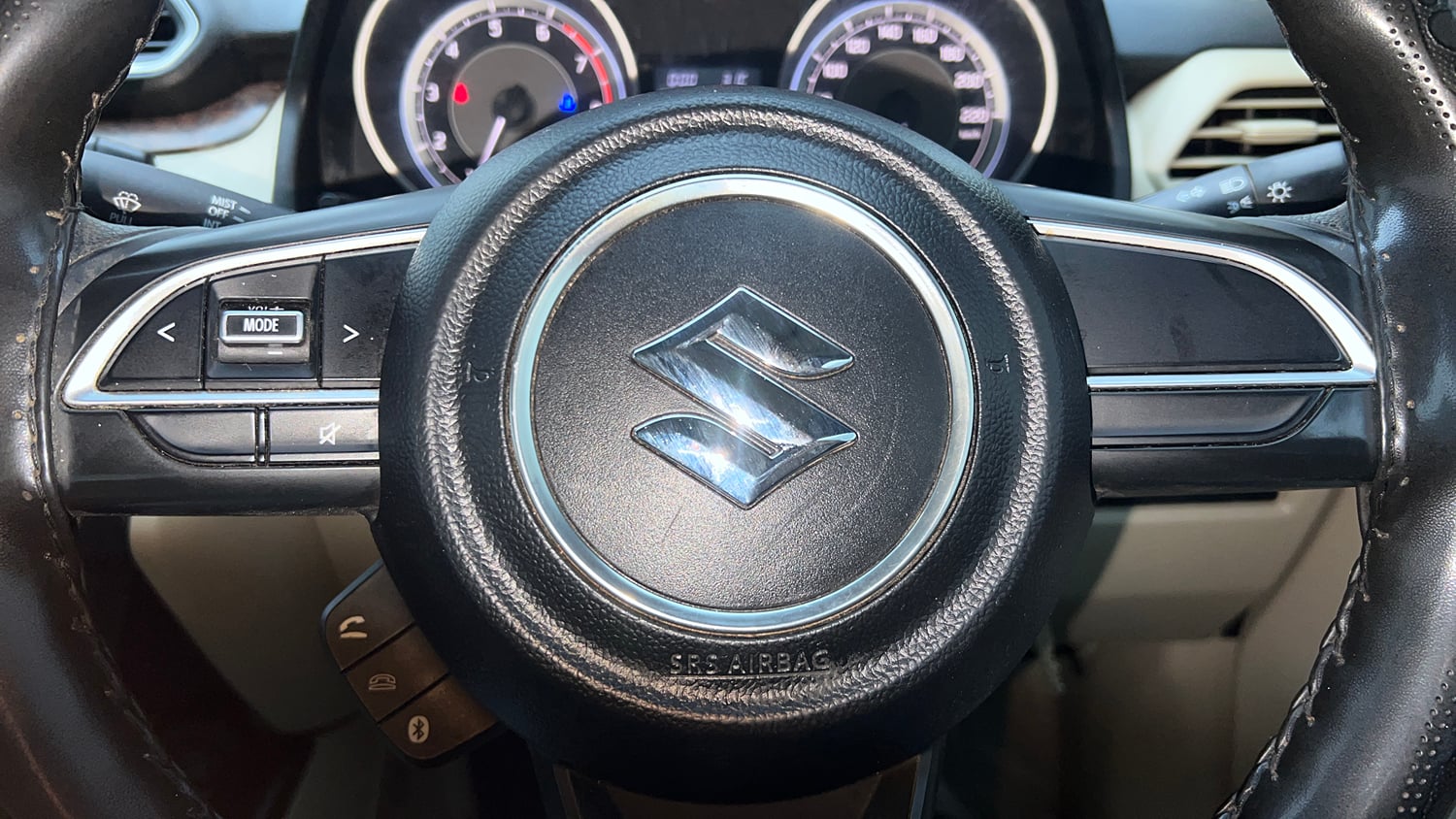 Used 2017 Maruti Suzuki Dzire VXi AMT Petrol Automatic top_features Steering mounted controls
