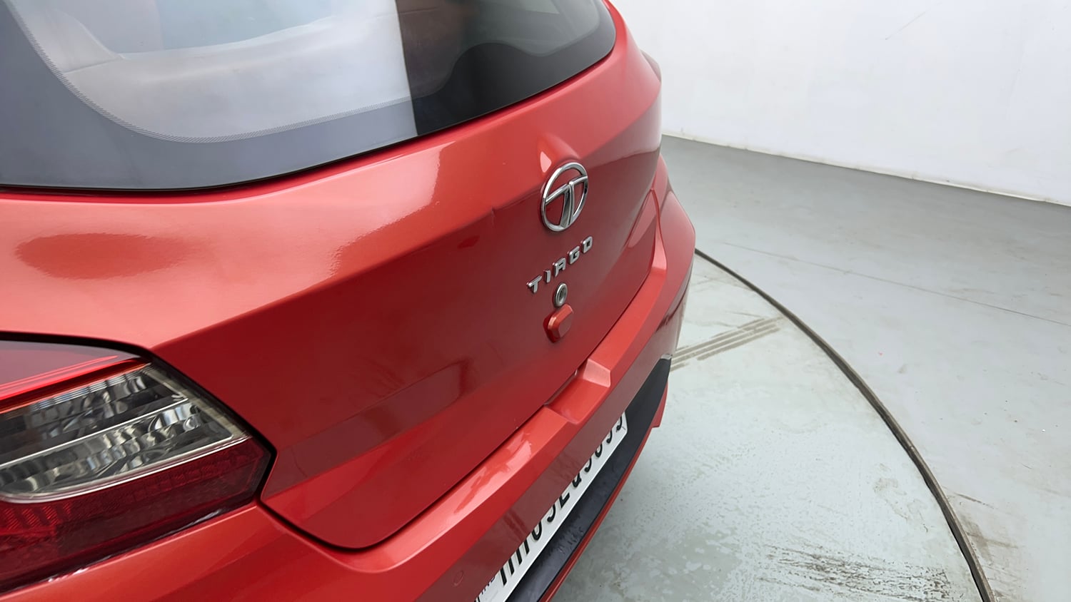 Used 2021 Tata Tiago XT Petrol Manual dents MINOR DENT