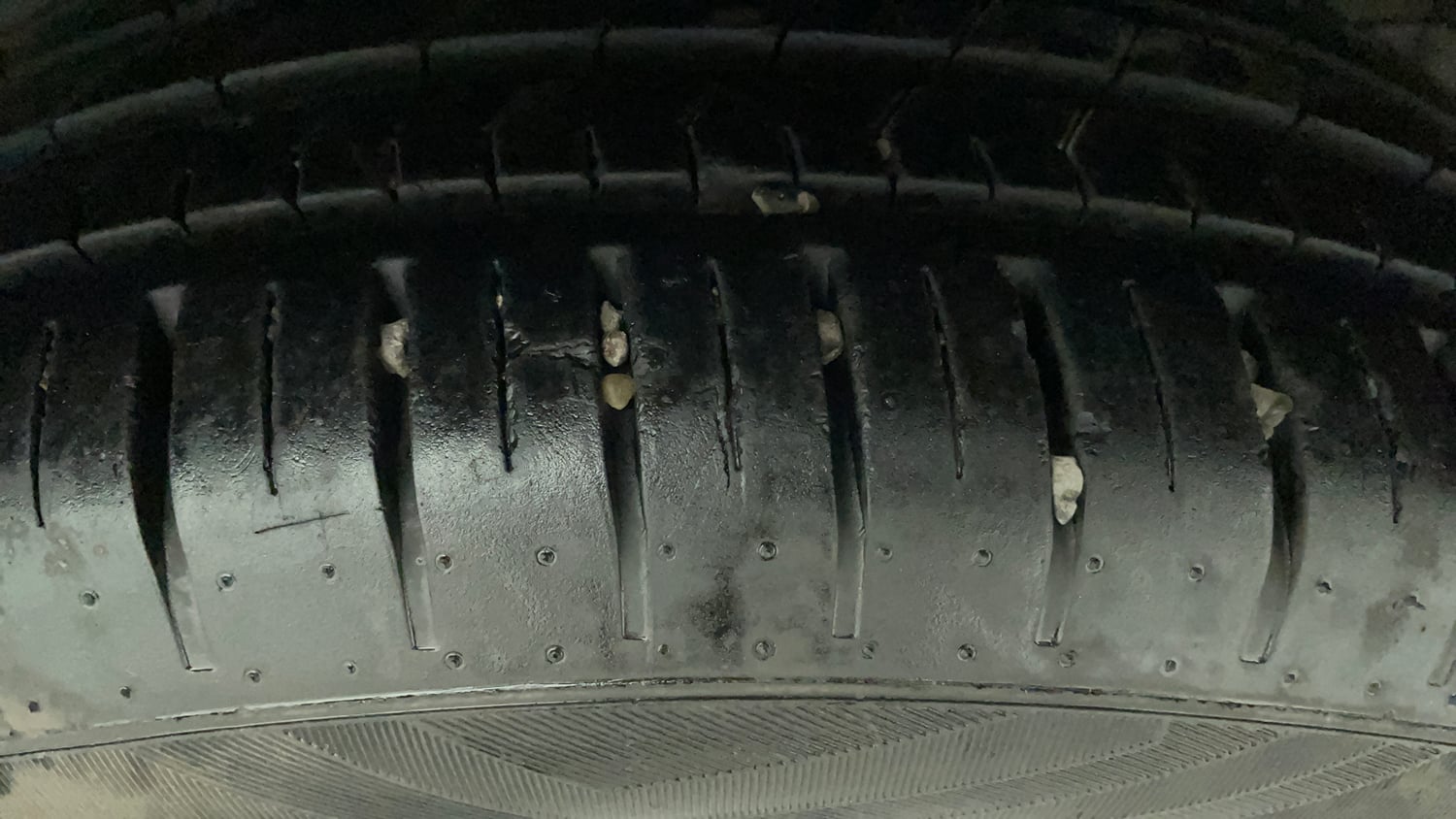 Used 2016 Hyundai Elite i20 Asta 1.2 Petrol Manual tyres LEFT REAR TYRE TREAD VIEW