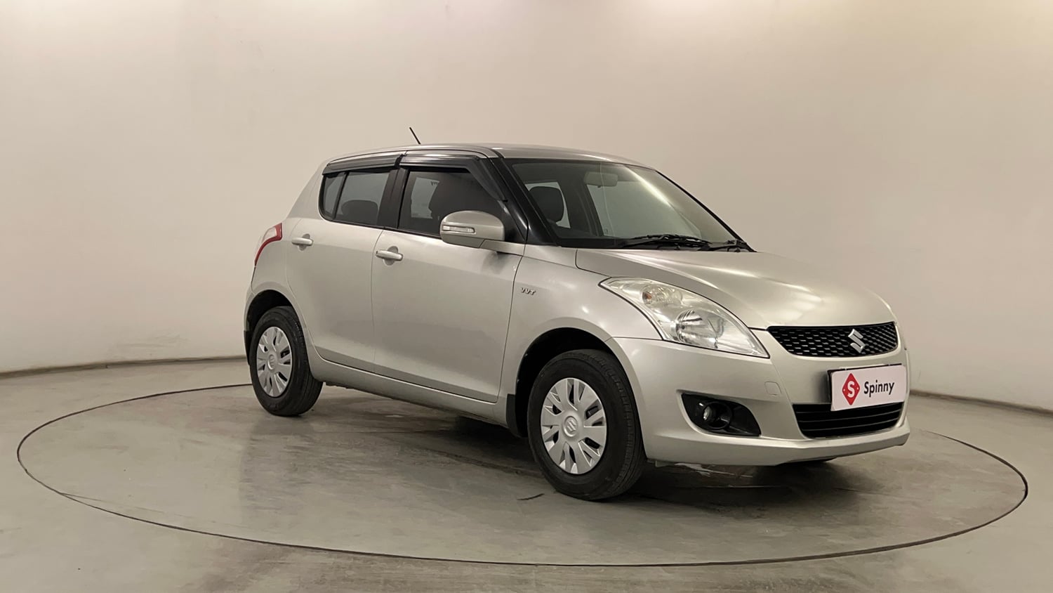Used 2013 Maruti Suzuki Swift VXi Petrol Manual exterior RIGHT FRONT CORNER VIEW