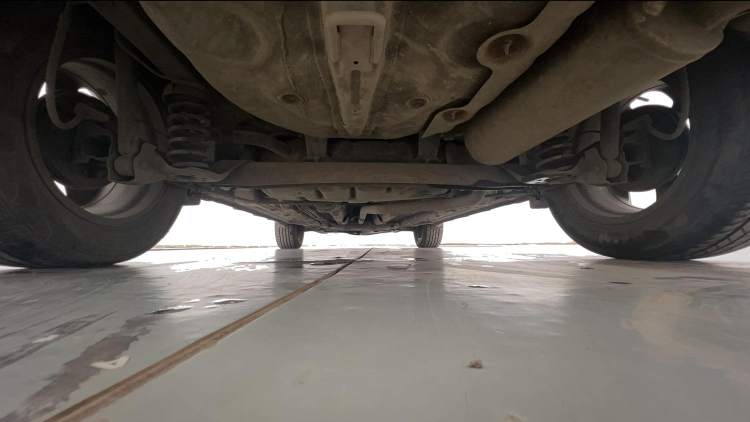 Used 2019 Hyundai Venue SX 1.4 (O) CRDi Diesel Manual extra REAR UNDERBODY VIEW (TAKEN FROM REAR)