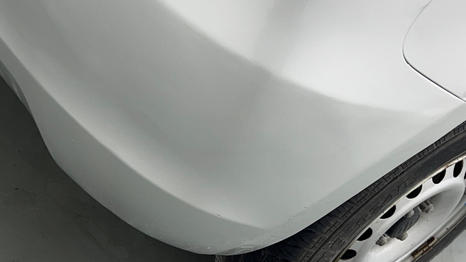 Used 2015 Maruti Suzuki Swift Lxi (O) Petrol Manual dents MINOR SCRATCH