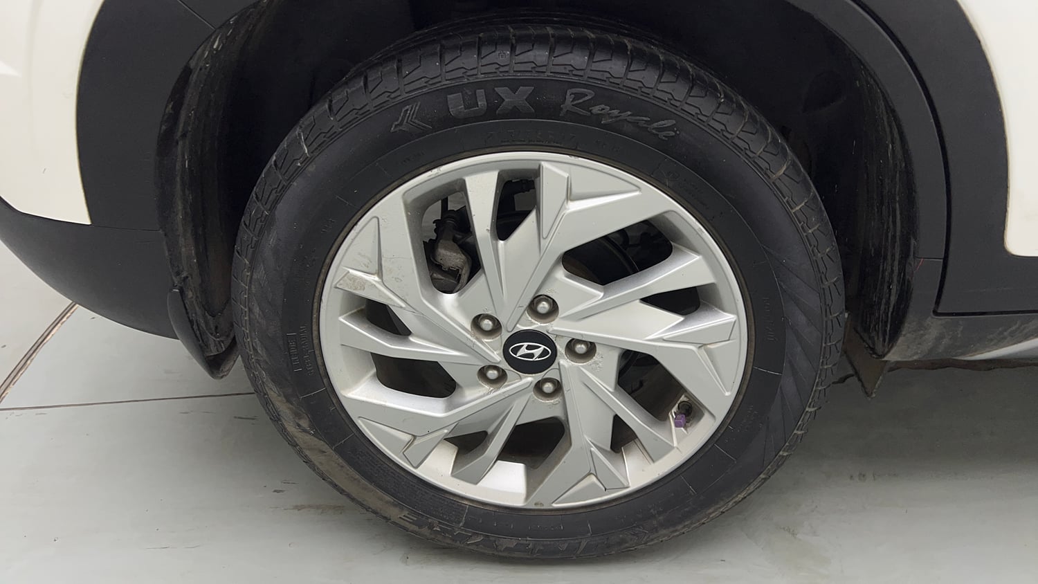 Used 2022 Hyundai Creta SX 1.5 Petrol Executive Petrol Manual tyres RIGHT REAR TYRE RIM VIEW