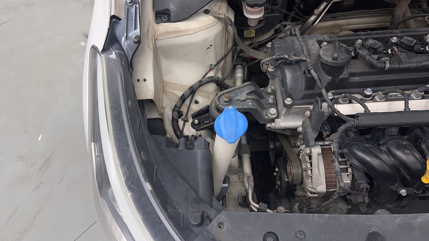 Used 2019 Hyundai Elite i20 Sportz Plus 1.2 Dual Tone Petrol Manual engine ENGINE RIGHT SIDE VIEW