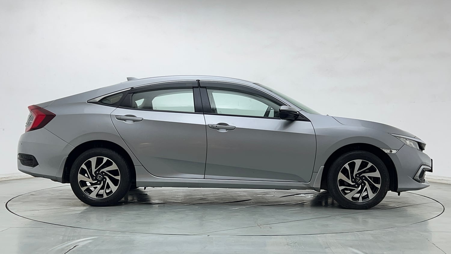 Used 2019 Honda Civic V CVT Petrol Petrol Automatic exterior RIGHT SIDE VIEW