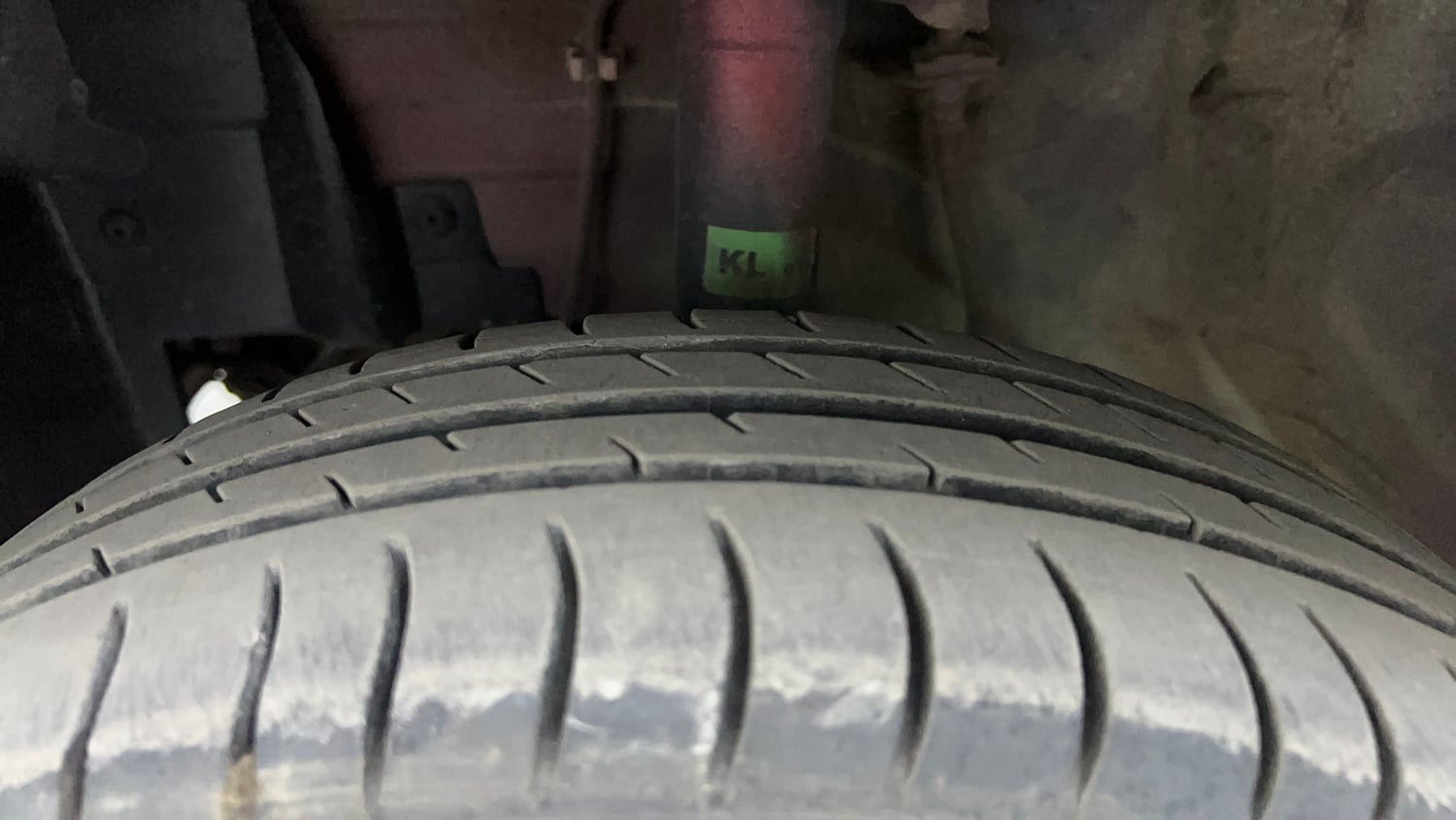 Used 2016 Datsun GO T Petrol Manual tyres LEFT FRONT TYRE TREAD VIEW