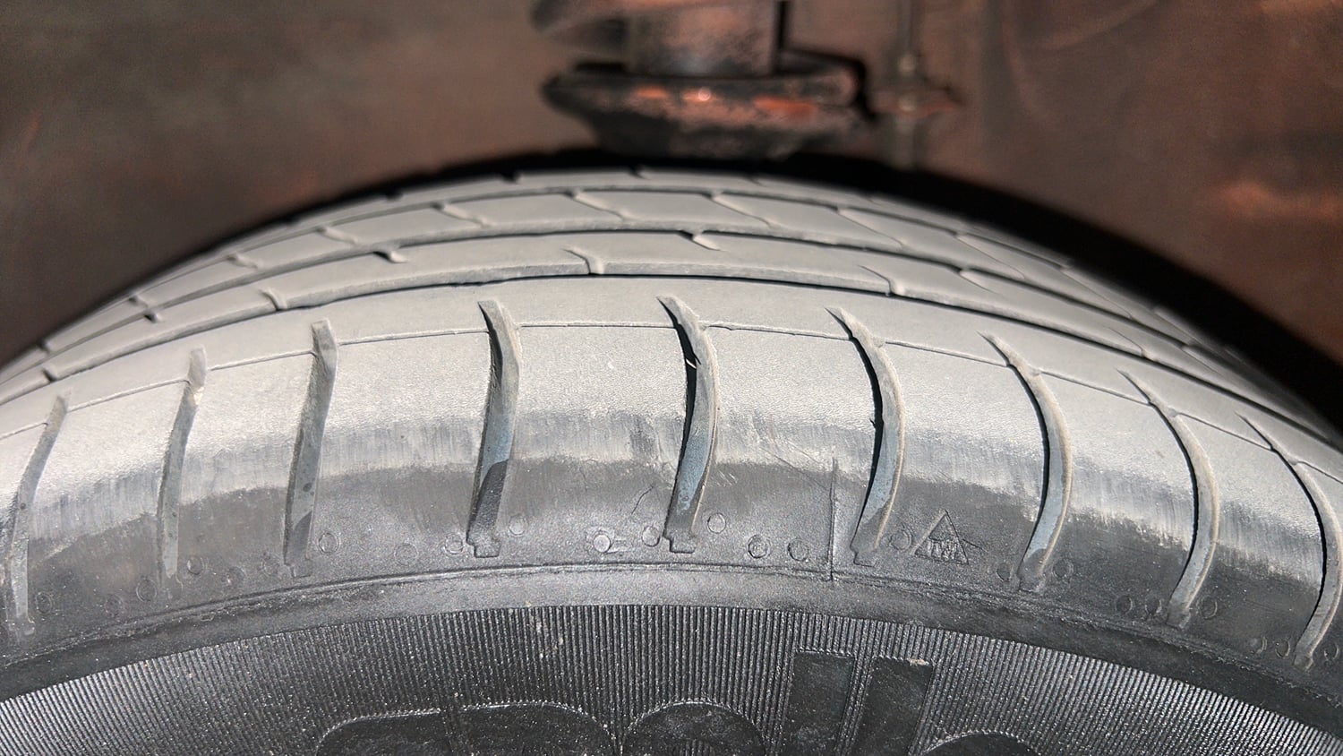 Used 2018 Maruti Suzuki Alto K10 VXi Petrol Manual tyres LEFT FRONT TYRE TREAD VIEW
