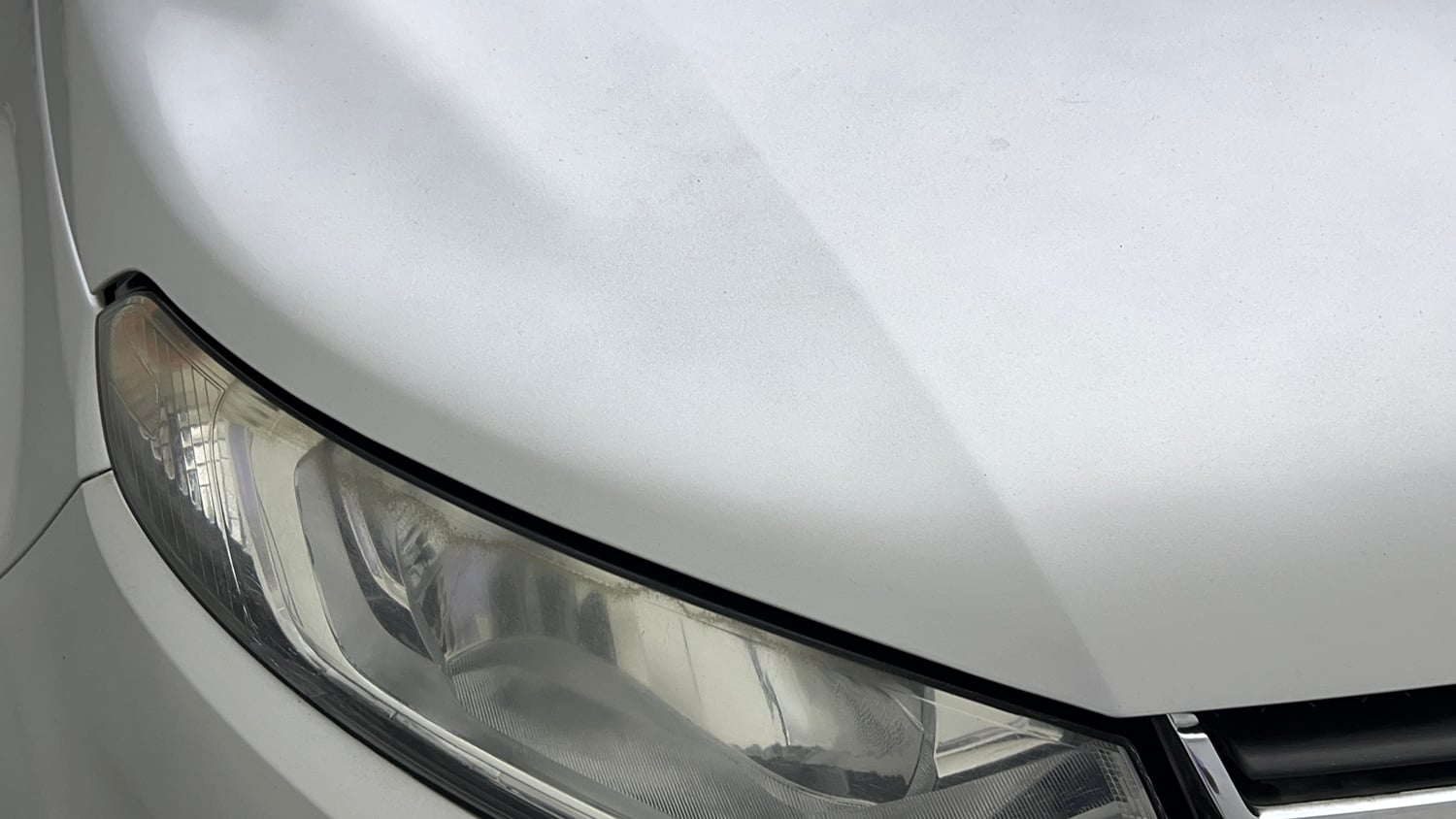 Used 2017 Ford EcoSport Titanium 1.5L Ti-VCT AT Petrol Automatic dents MINOR DENT