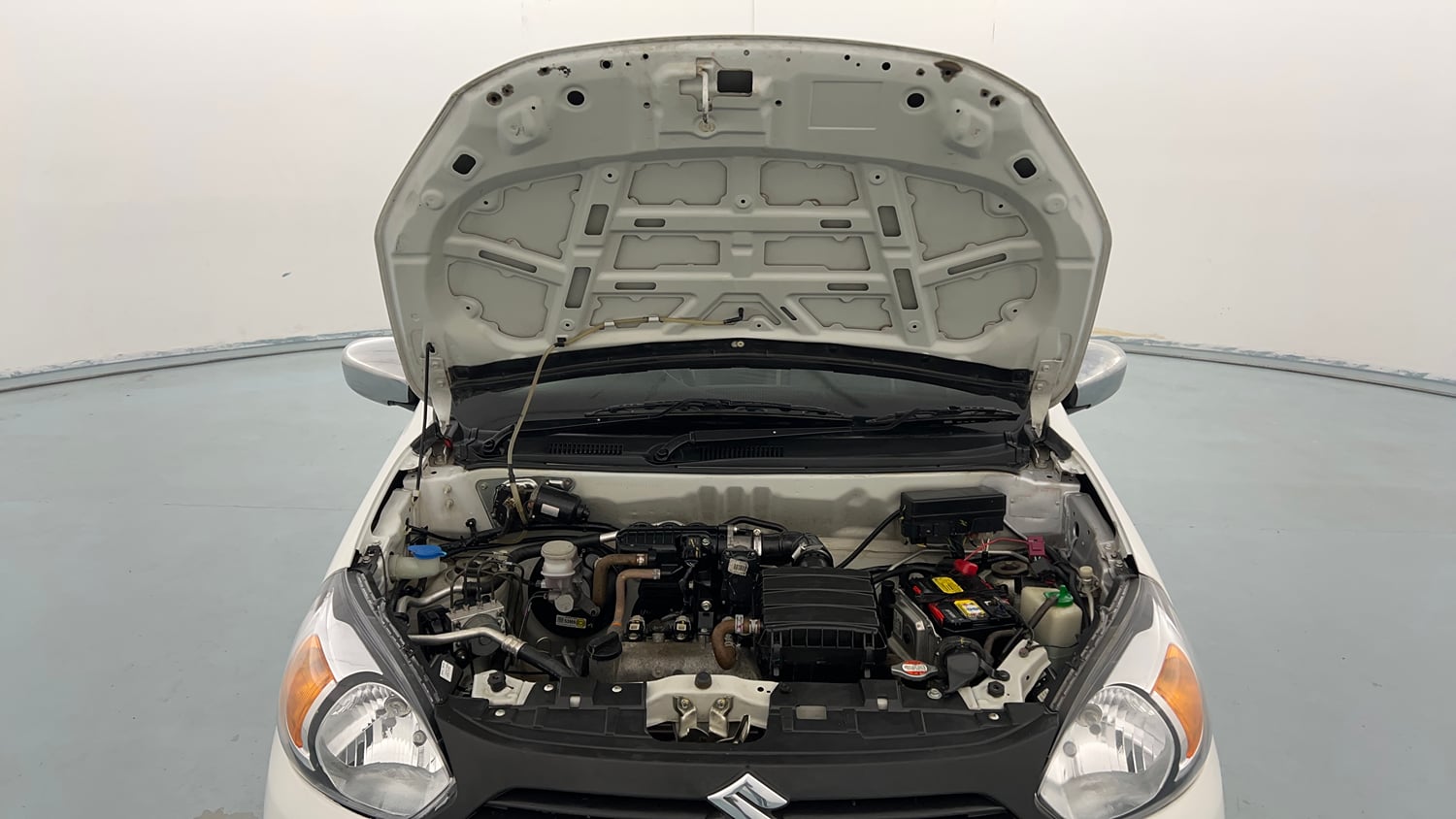 Used 2023 Maruti Suzuki Alto 800 VXi Petrol Manual engine ENGINE & BONNET OPEN FRONT VIEW