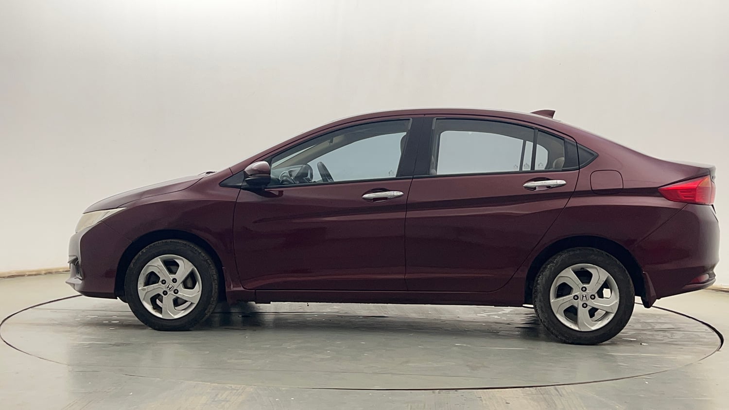 Used 2015 Honda City V Petrol Manual exterior LEFT SIDE VIEW