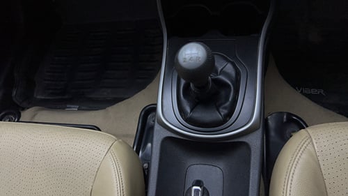 Used 2016 Honda City VX Petrol Manual interior GEAR  KNOB VIEW