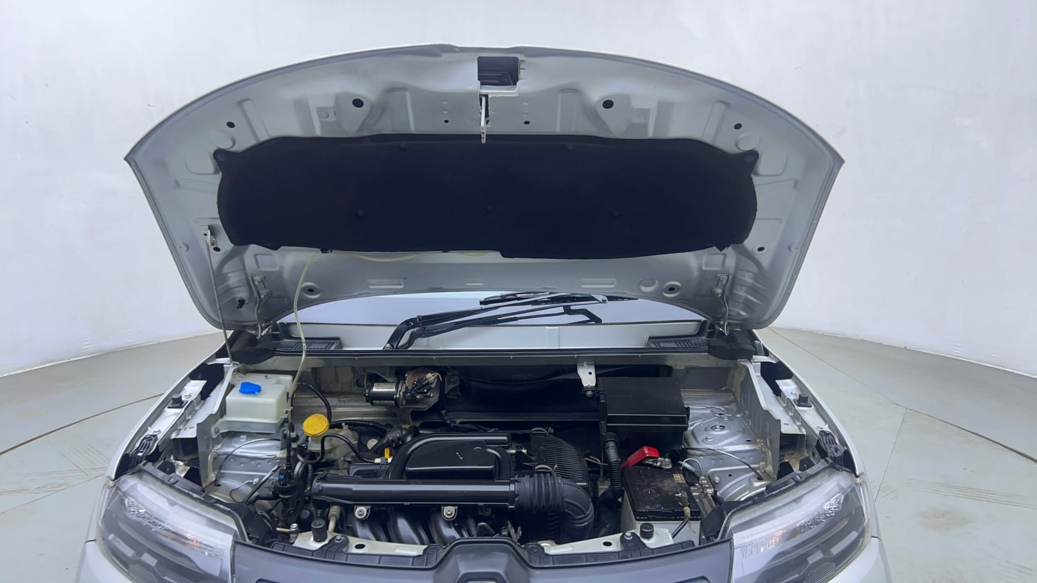 Used 2024 Renault Kwid CLIMBER AMT Petrol Automatic engine ENGINE & BONNET OPEN FRONT VIEW