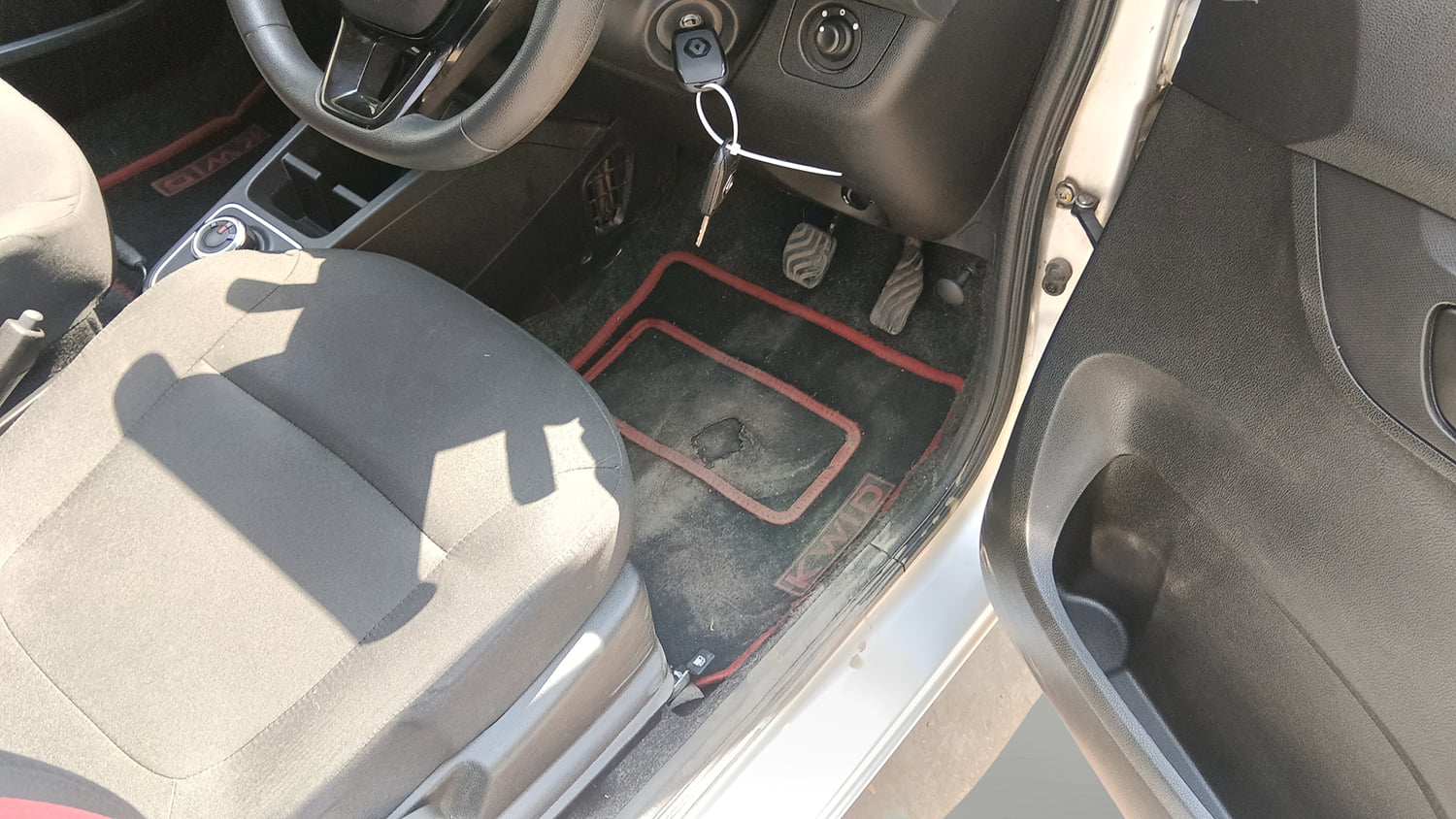 Used 2023 Renault Kwid RXT 1.0 AMT Petrol Automatic interior RIGHT SIDE FRONT DOOR CABIN VIEW