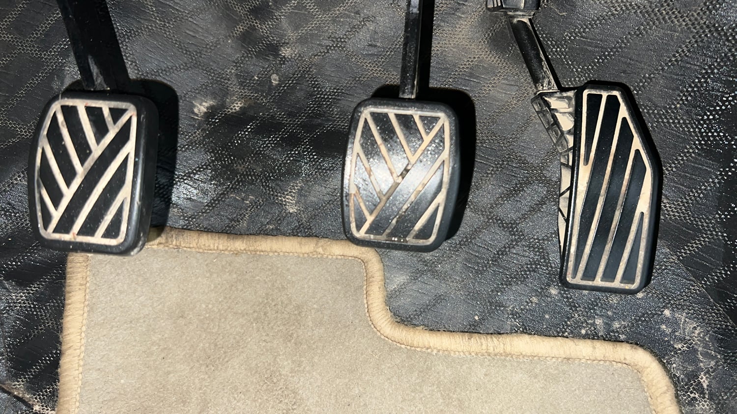 Used 2020 Maruti Suzuki Dzire ZXi Petrol Manual interior PEDALS VIEW