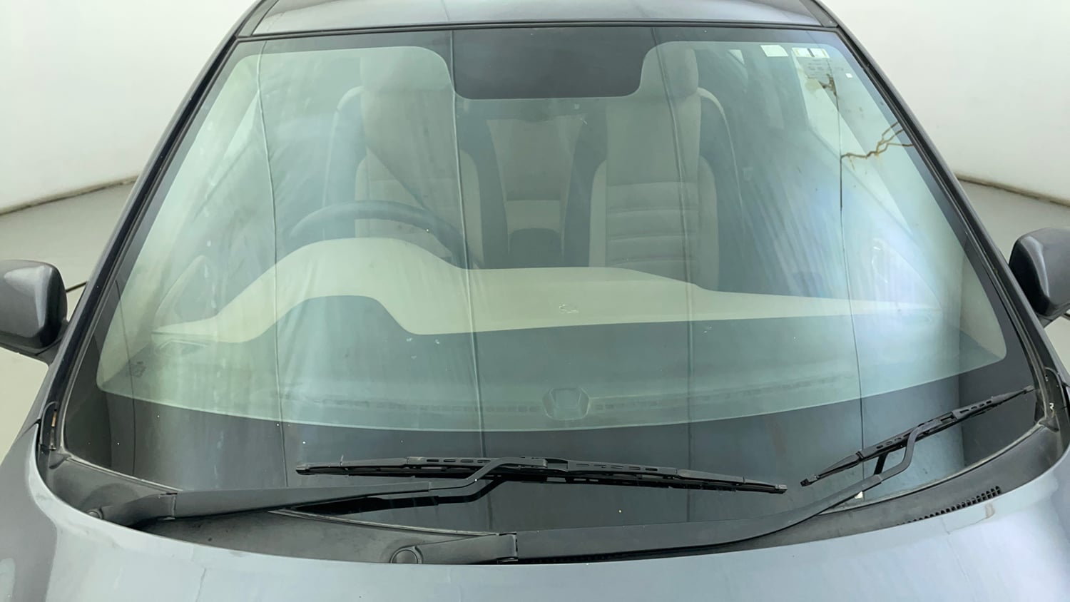 Used 2016 Hyundai Elite i20 Asta 1.2 Petrol Manual exterior FRONT WINDSHIELD VIEW