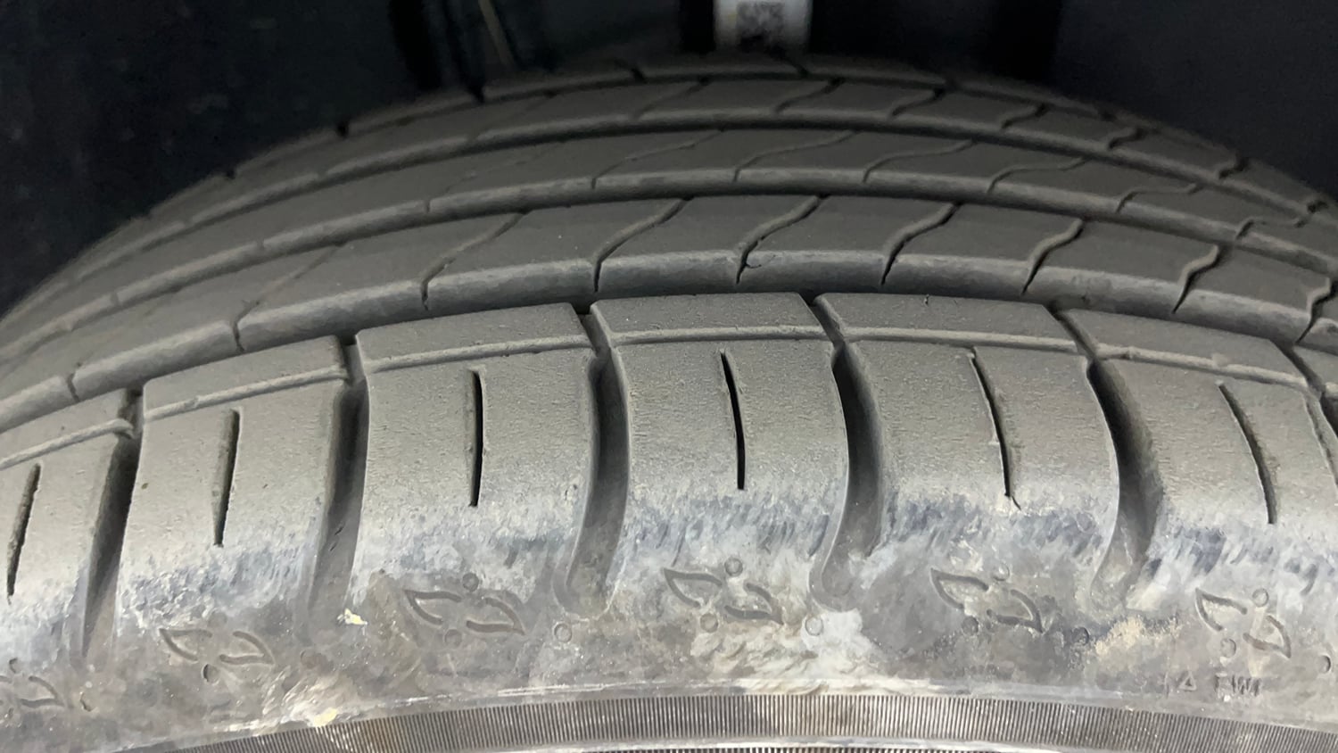 Used 2025 Skoda Kushaq Monte Carlo 1.0L TSI AT Petrol Automatic tyres RIGHT FRONT TYRE TREAD VIEW