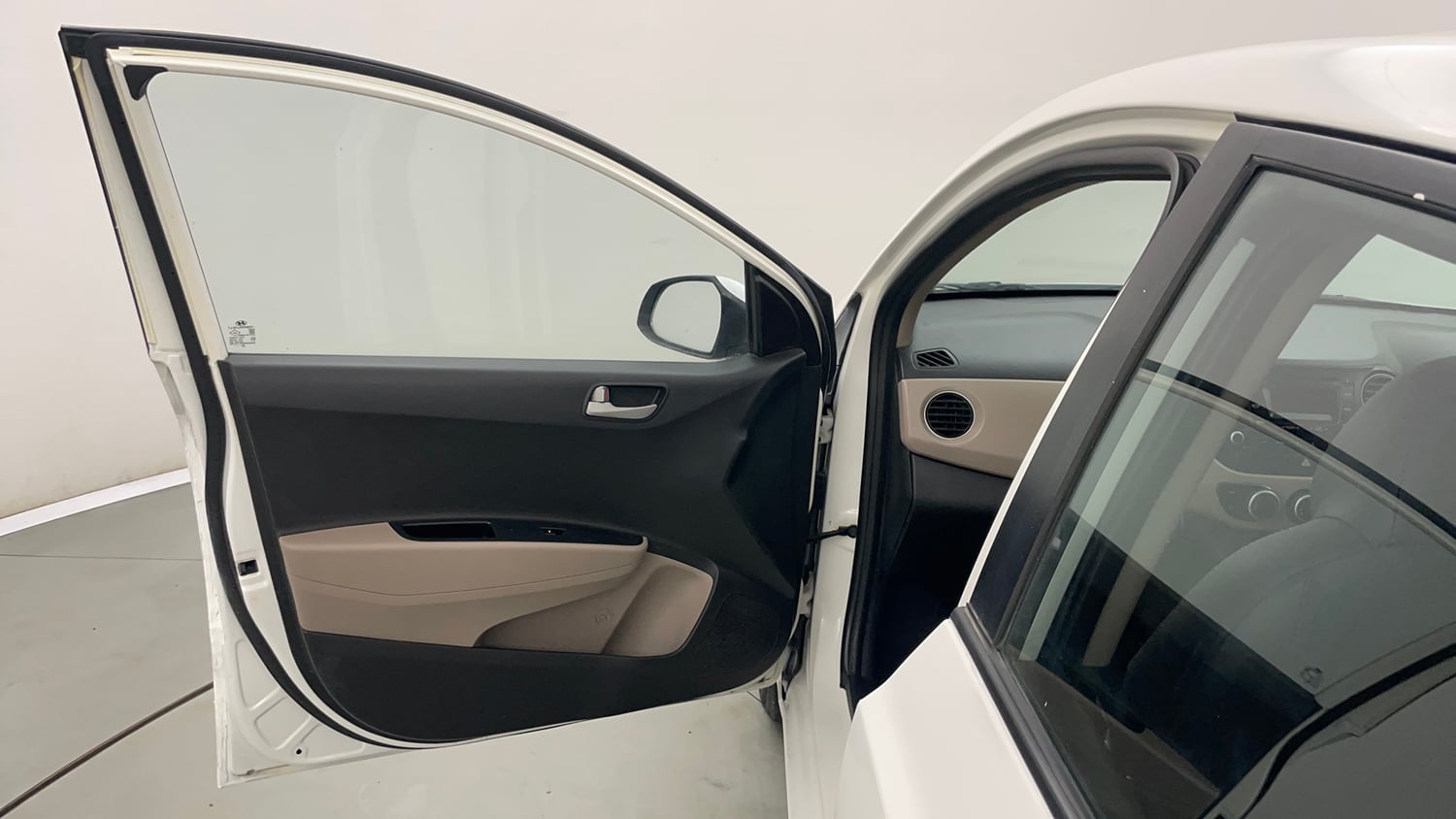 Used 2014 Hyundai Xcent S 1.2 (O) Petrol Manual interior LEFT FRONT DOOR OPEN VIEW