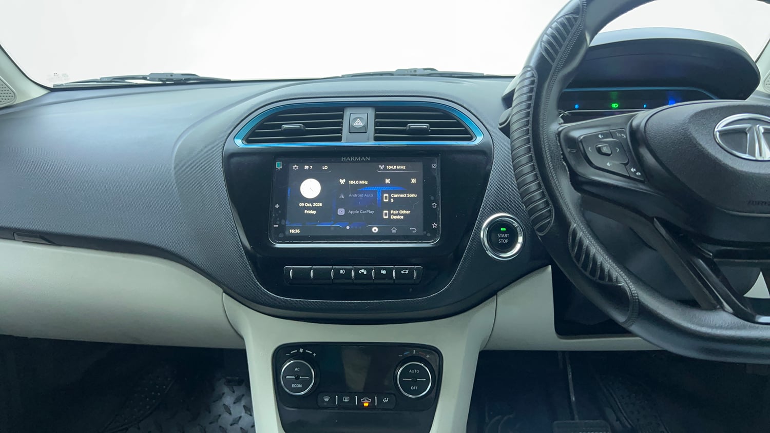 Used 2022 Tata Tigor EV XZ Plus Electric Automatic top_features Touch screen infotainment system