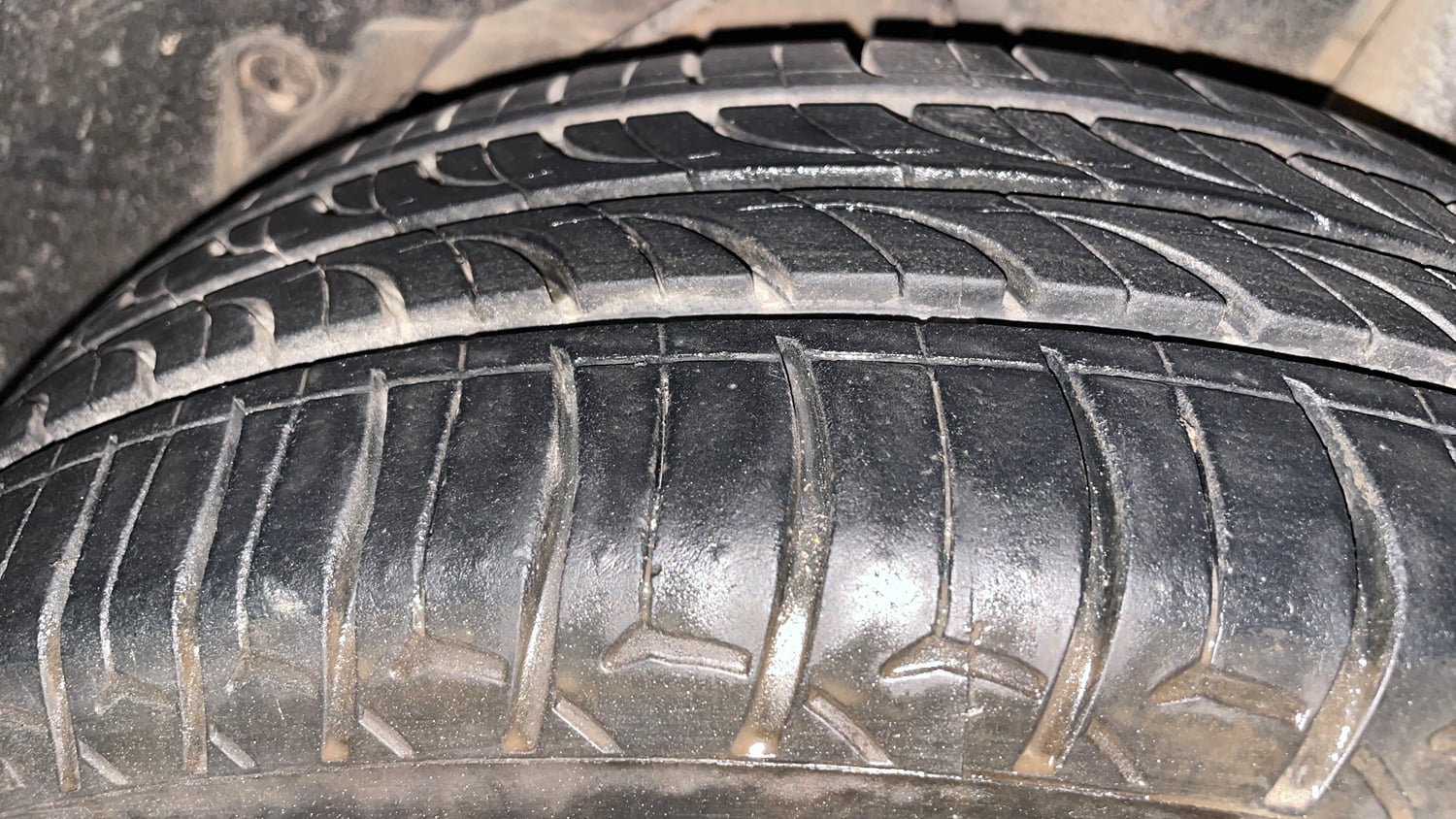 Used 2015 Ford Figo Titanium1.5 TDCi Diesel Manual tyres LEFT REAR TYRE TREAD VIEW
