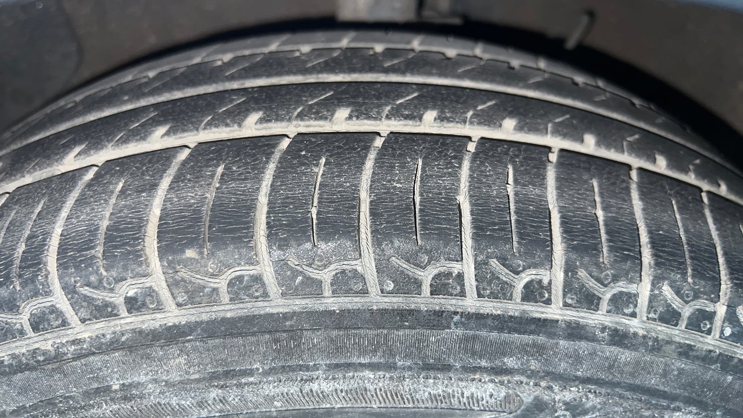 Used 2019 Hyundai Santro Sportz CNG Cng Manual tyres LEFT FRONT TYRE TREAD VIEW