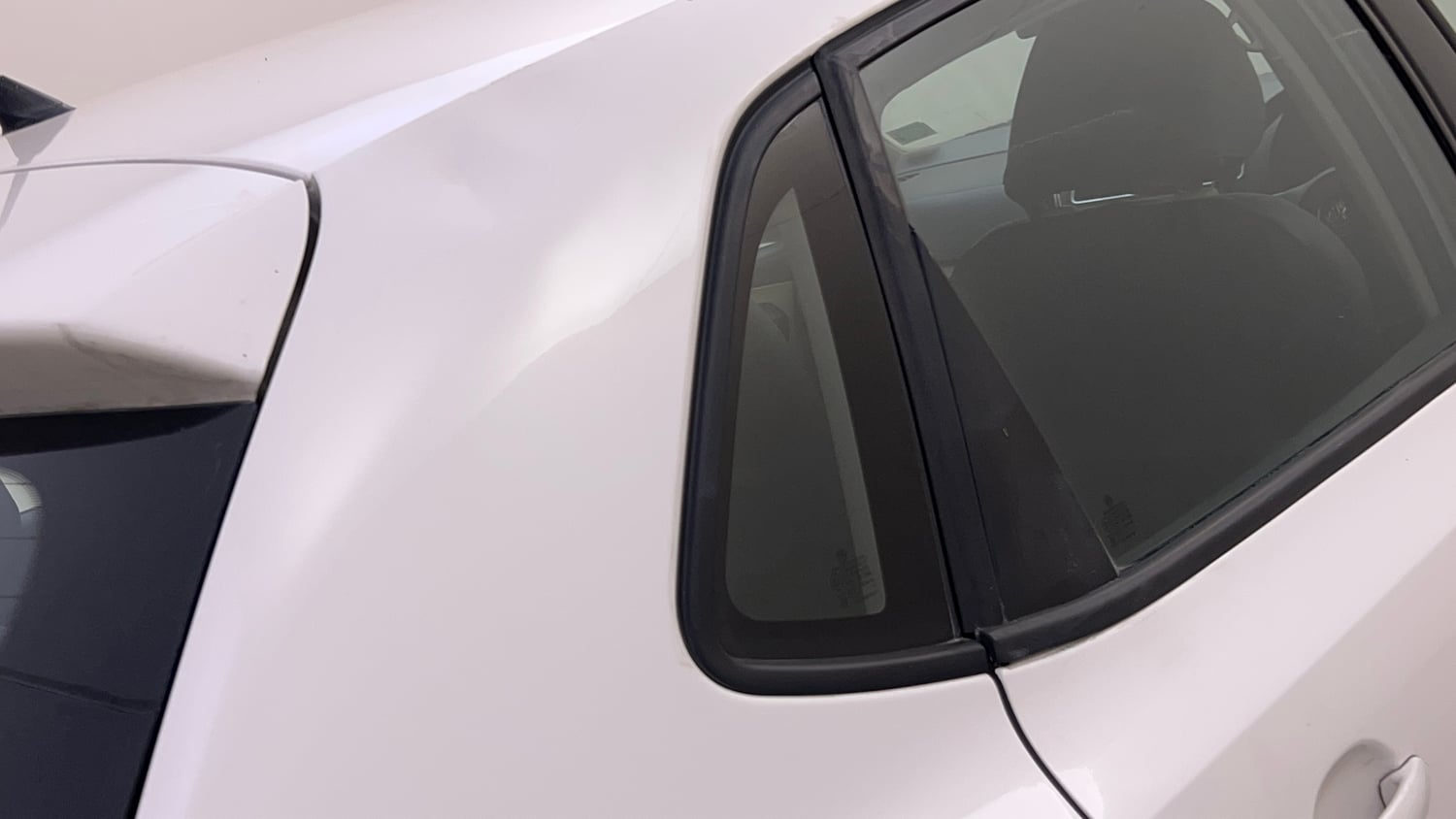 Used 2013 Volkswagen Polo Highline1.2L (P) Petrol Manual dents MINOR DENT