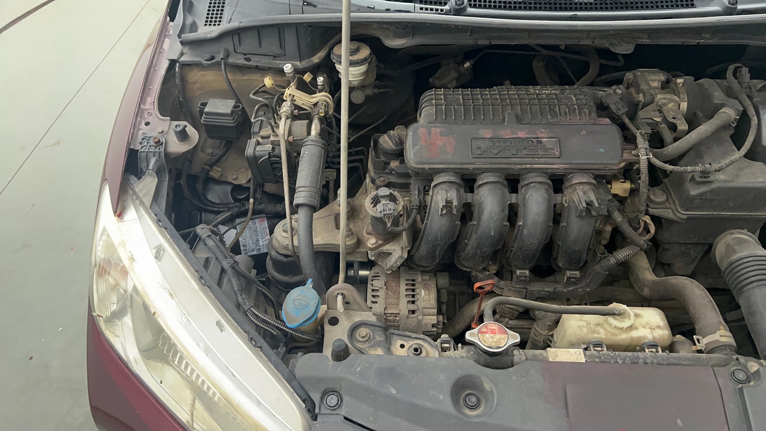 Used 2015 Honda City V Petrol Manual engine ENGINE RIGHT SIDE VIEW