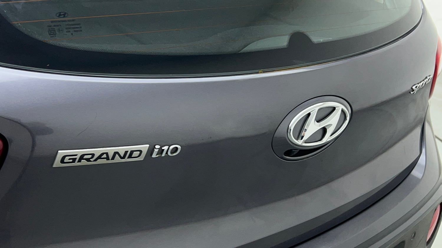 Used 2018 Hyundai Grand i10 Sportz 1.2 Kappa VTVT Petrol Manual dents MINOR DENT