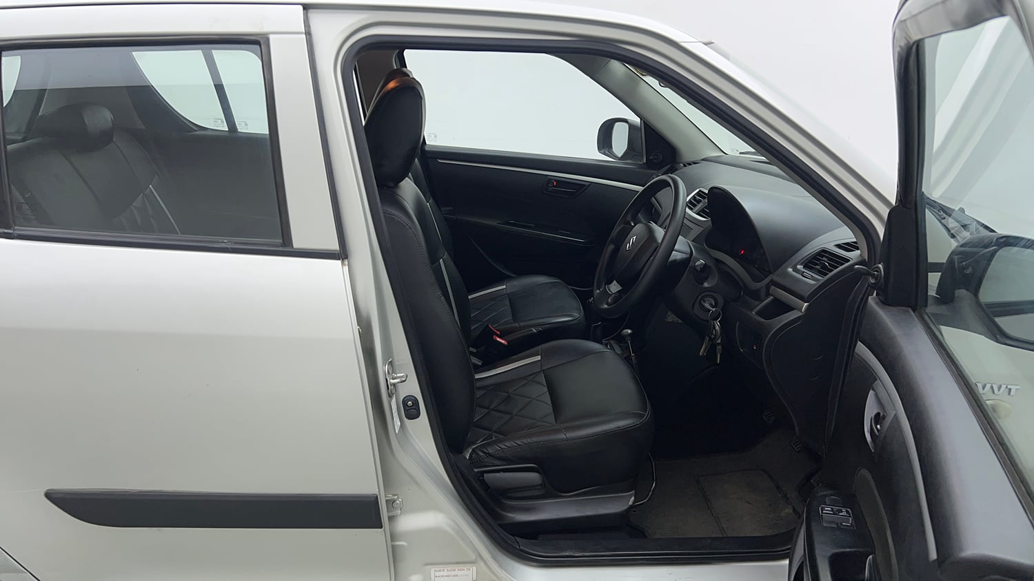 Used 2015 Maruti Suzuki Swift Lxi (O) Petrol Manual interior RIGHT SIDE FRONT DOOR CABIN VIEW
