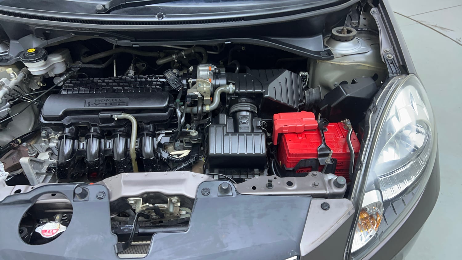 Used 2016 Honda Brio S MT Petrol Manual engine ENGINE LEFT SIDE VIEW