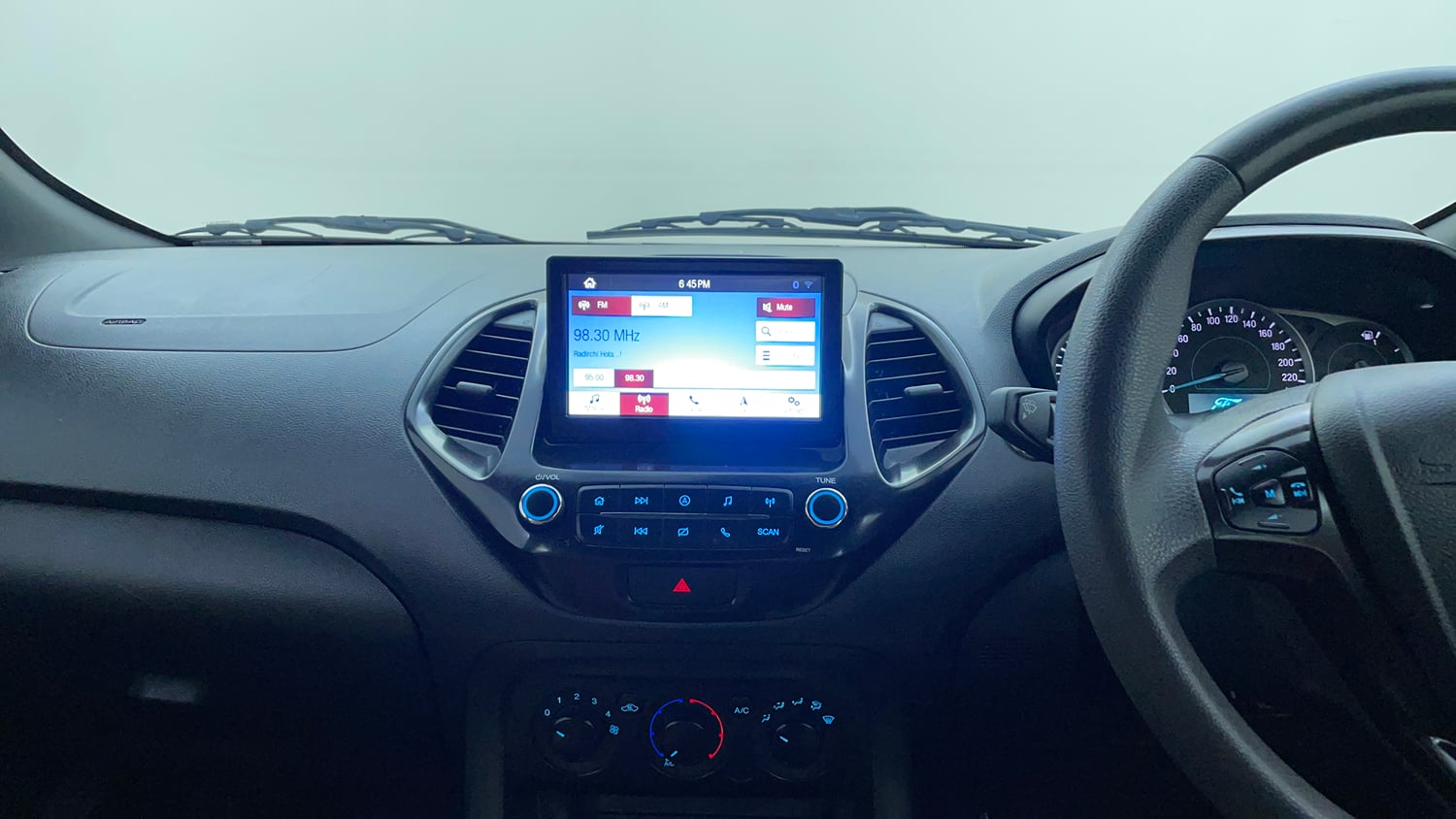 Used 2021 Ford Freestyle Titanium 1.2 Ti-VCT Petrol Manual interior MUSIC SYSTEM & AC CONTROL VIEW