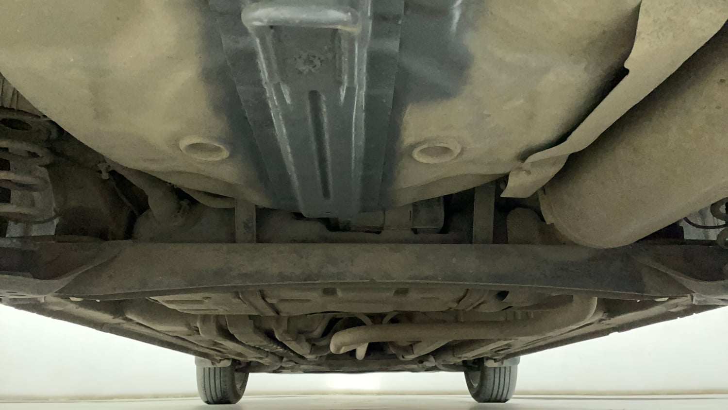 Used 2016 Hyundai Elite i20 Asta 1.2 Petrol Manual extra REAR UNDERBODY VIEW (TAKEN FROM REAR)