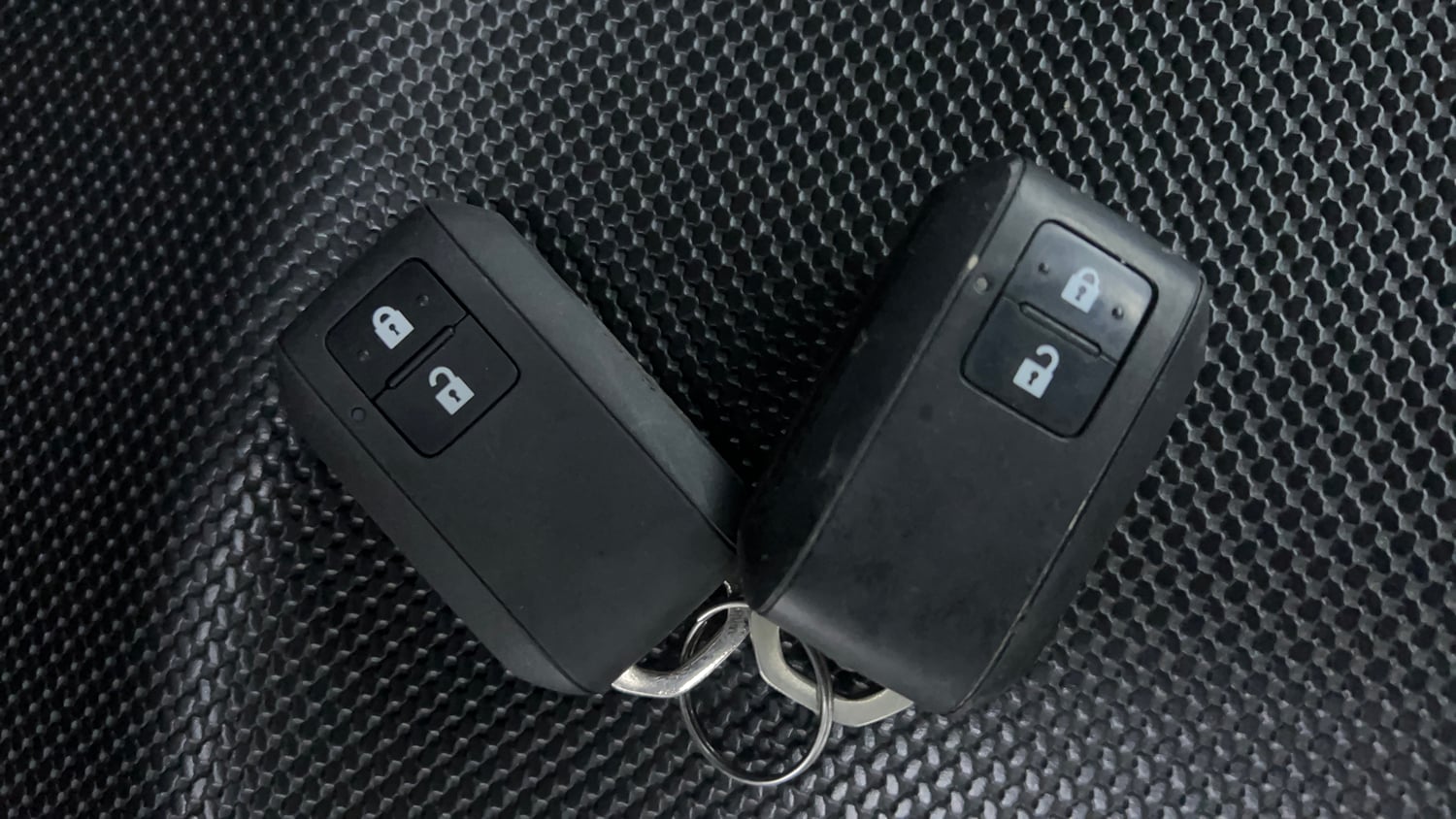 Used 2021 Maruti Suzuki Baleno Zeta Petrol Manual extra CAR KEY VIEW
