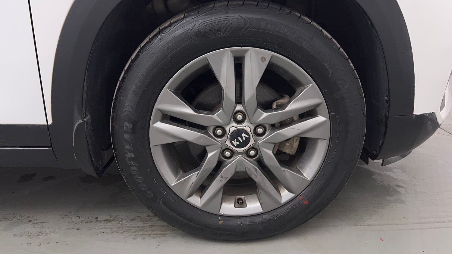 Used 2020 Kia Seltos HTX Plus 1.5 Diesel Diesel Manual tyres RIGHT FRONT TYRE RIM VIEW