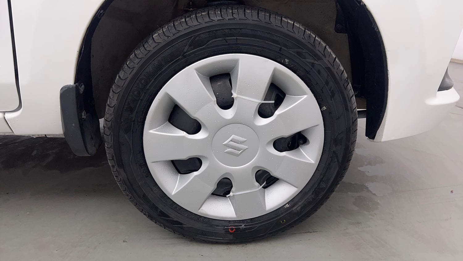 Used 2017 Maruti Suzuki Alto K10 VXi Petrol Manual tyres RIGHT FRONT TYRE RIM VIEW
