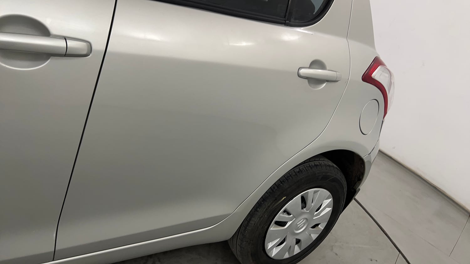 Used 2013 Maruti Suzuki Swift VXi Petrol Manual dents MINOR SCRATCH