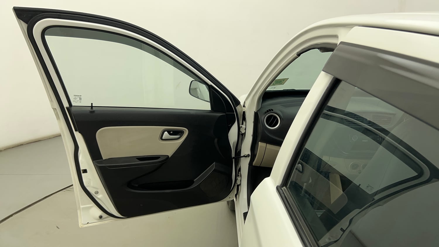 Used 2019 Maruti Suzuki Alto 800 LXi Petrol Manual interior LEFT FRONT DOOR OPEN VIEW