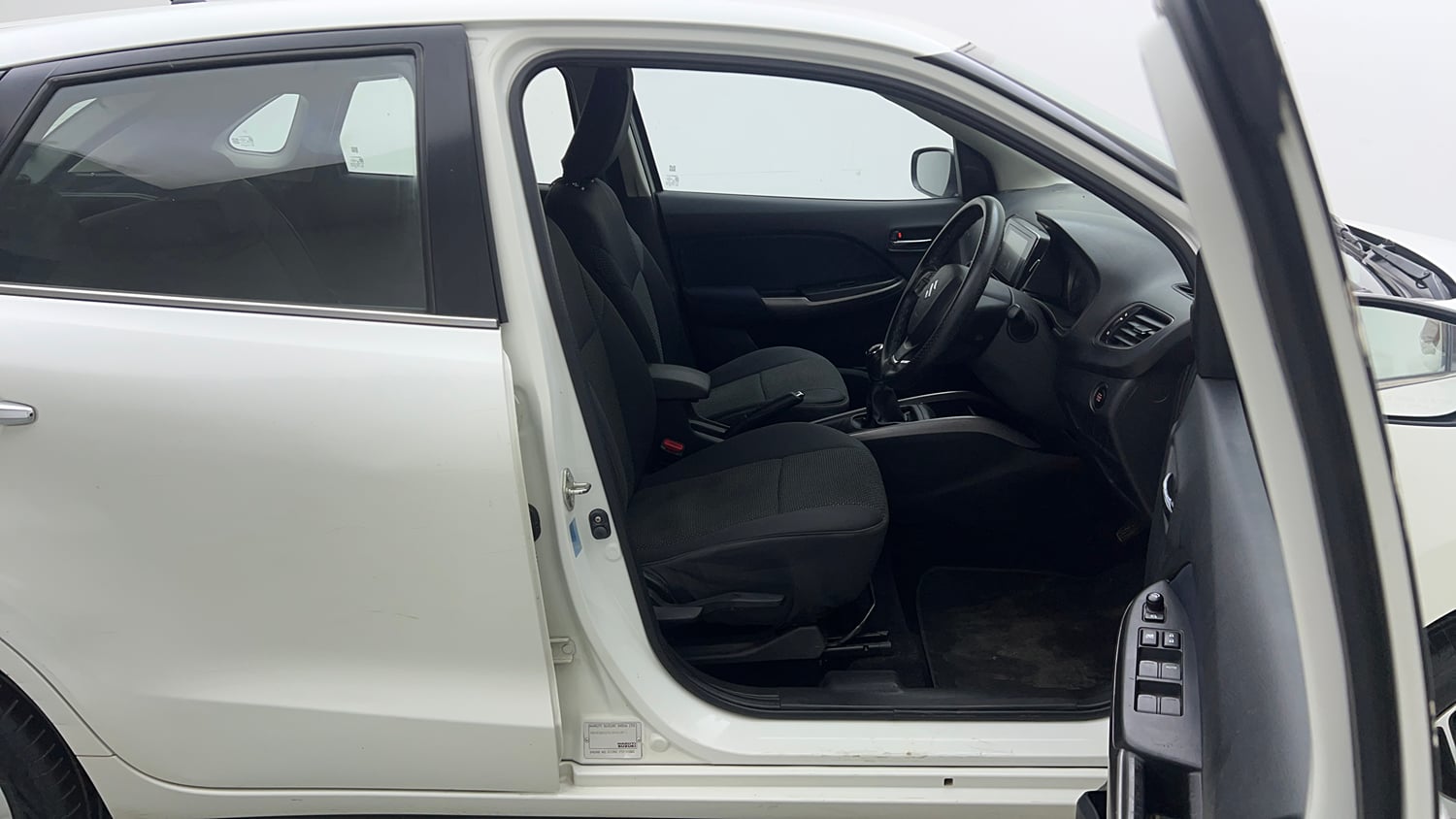 Used 2020 Maruti Suzuki Baleno Zeta Petrol Manual interior RIGHT SIDE FRONT DOOR CABIN VIEW
