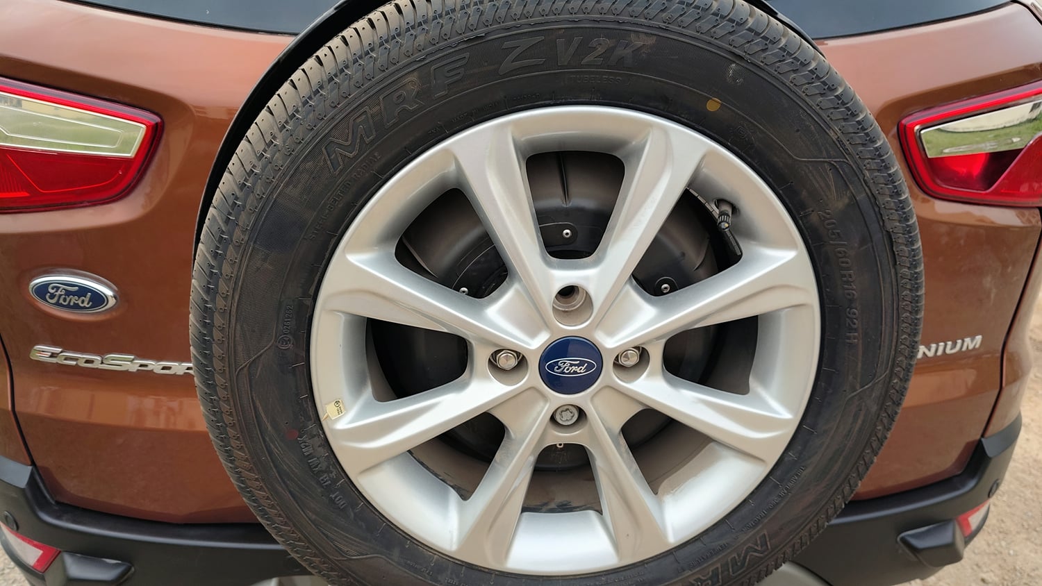 Used 2018 Ford EcoSport Titanium 1.5L Ti-VCT Petrol Manual tyres SPARE TYRE VIEW