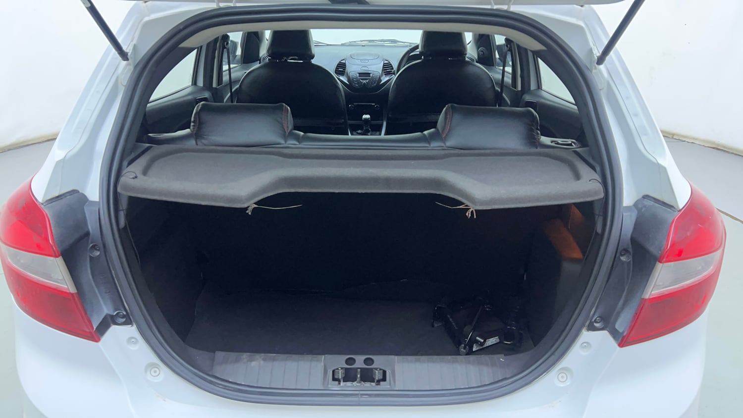 Used 2017 Ford Figo Titanium 1.2 Ti-VCT Petrol Manual interior DICKY INSIDE VIEW