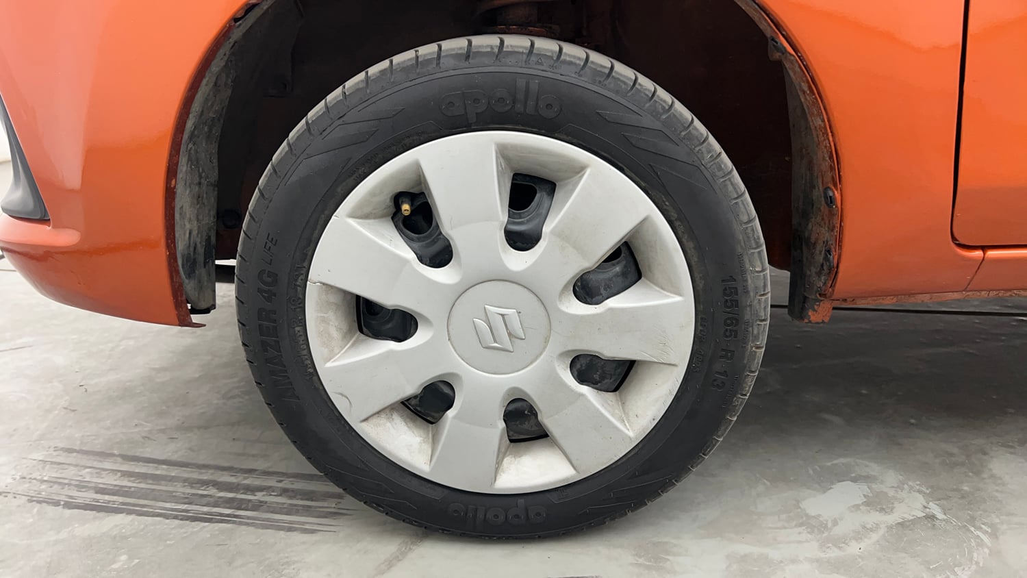 Used 2018 Maruti Suzuki Alto K10 VXi Petrol Manual tyres LEFT FRONT TYRE RIM VIEW
